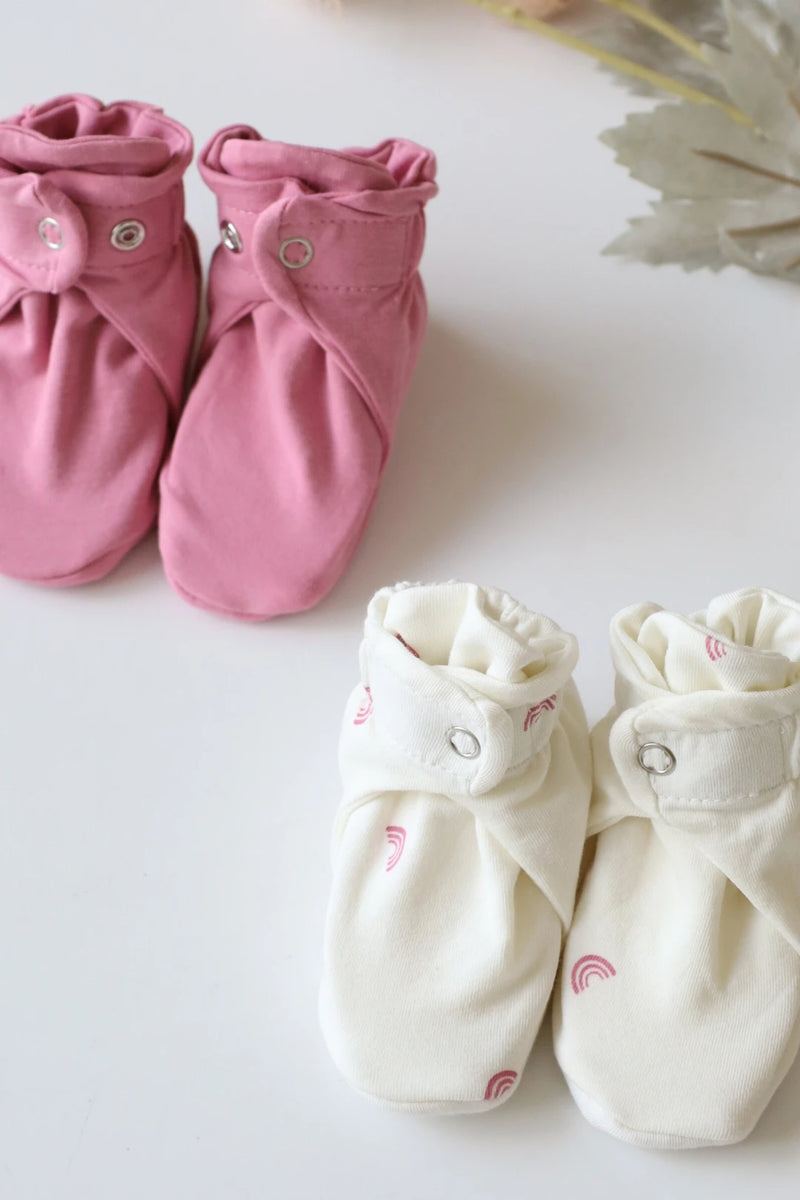 Duo-Arch-Newborn-Baby-Booties-and-Socks