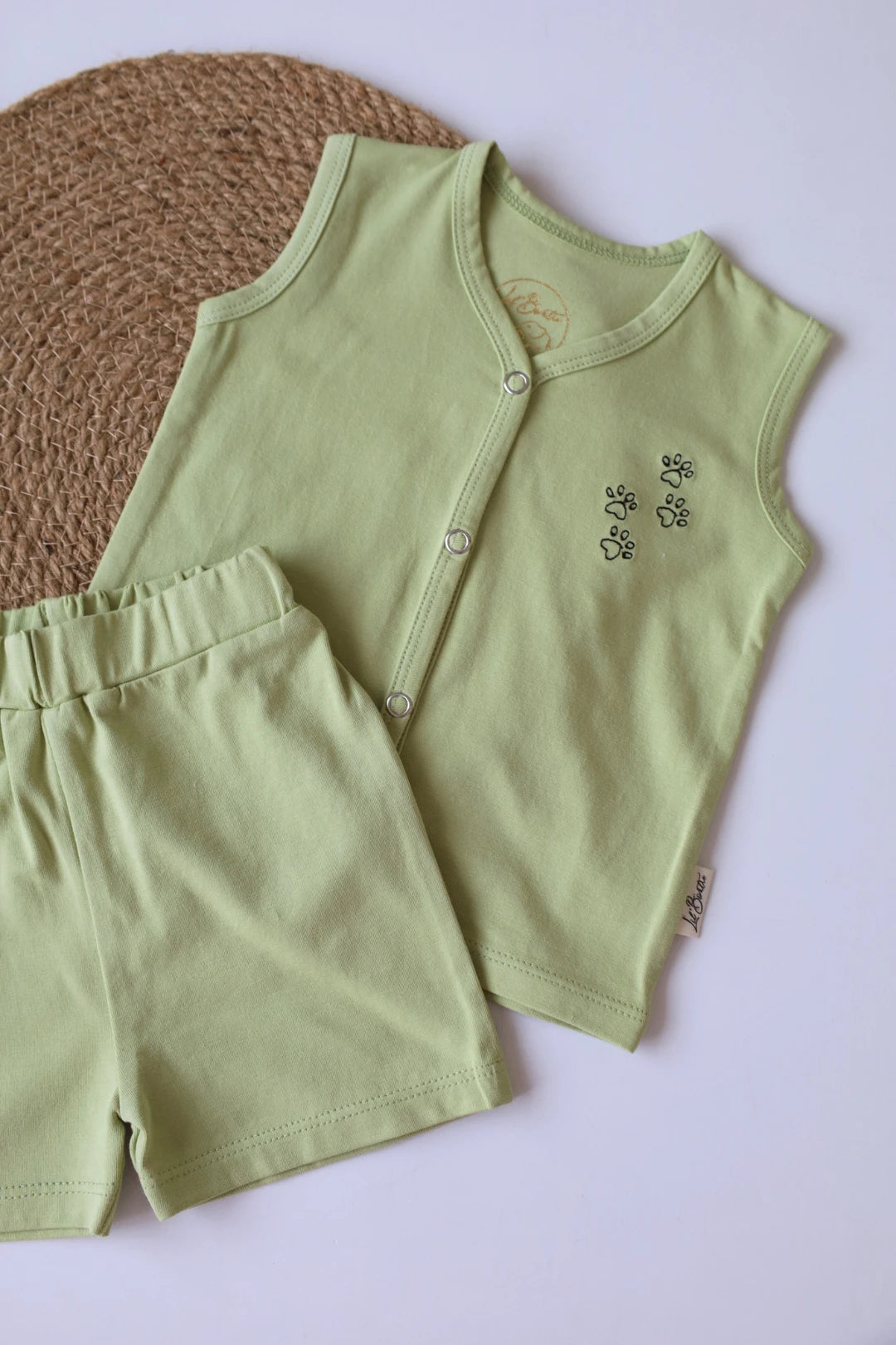 Green-Newborn Jabla and Shorts