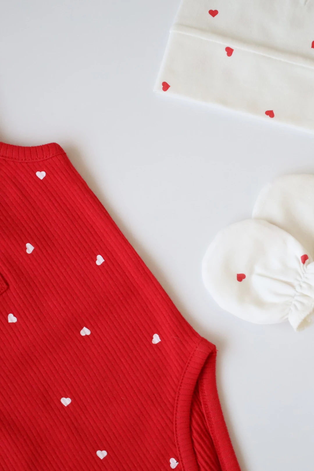 Love-Bundle-Newborn-Gift-Set