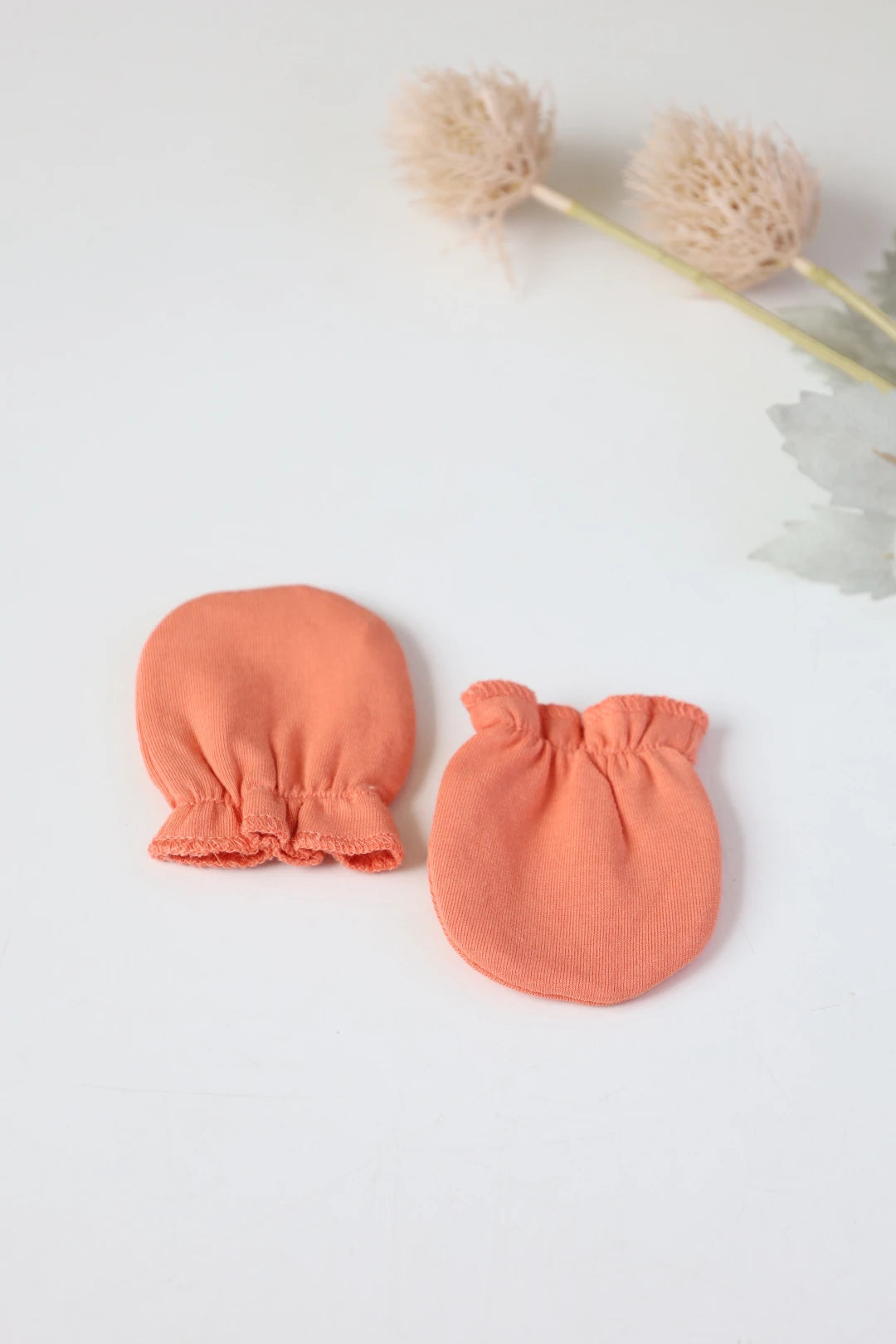 Maple-Snug-Baby-Mittens