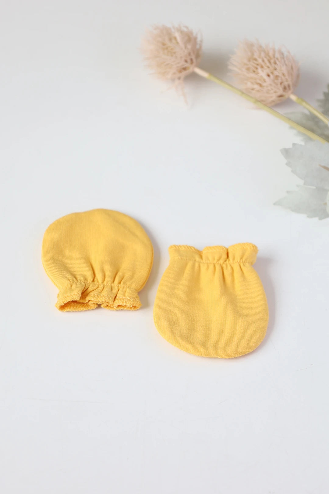 Marigold-Munchkin-Baby-Mittens