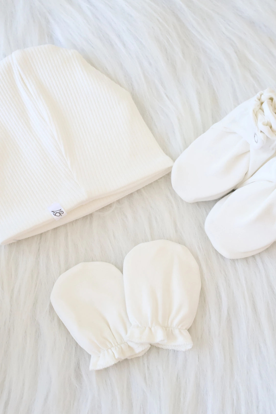 Newborn-Baby-Cap-Mittens-Booties-Set-Trio-White