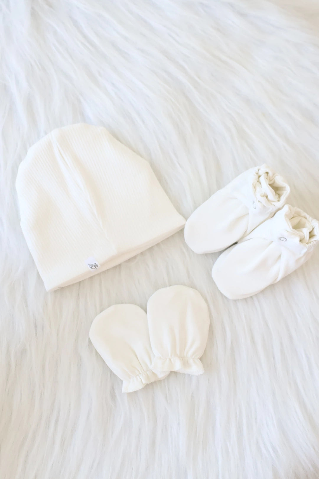 Newborn-Baby-Cap-Mittens-Booties-Set-Trio-White