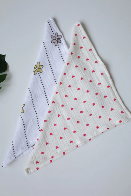 Petal-Heart-Muslin-Baby-Wipes-Pack-of-2-1