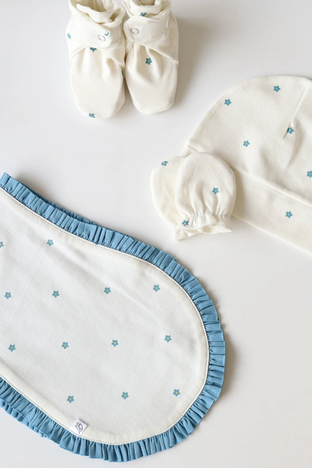 Quad Dew-Cap Mittens Booties and Burp Cloth Combo