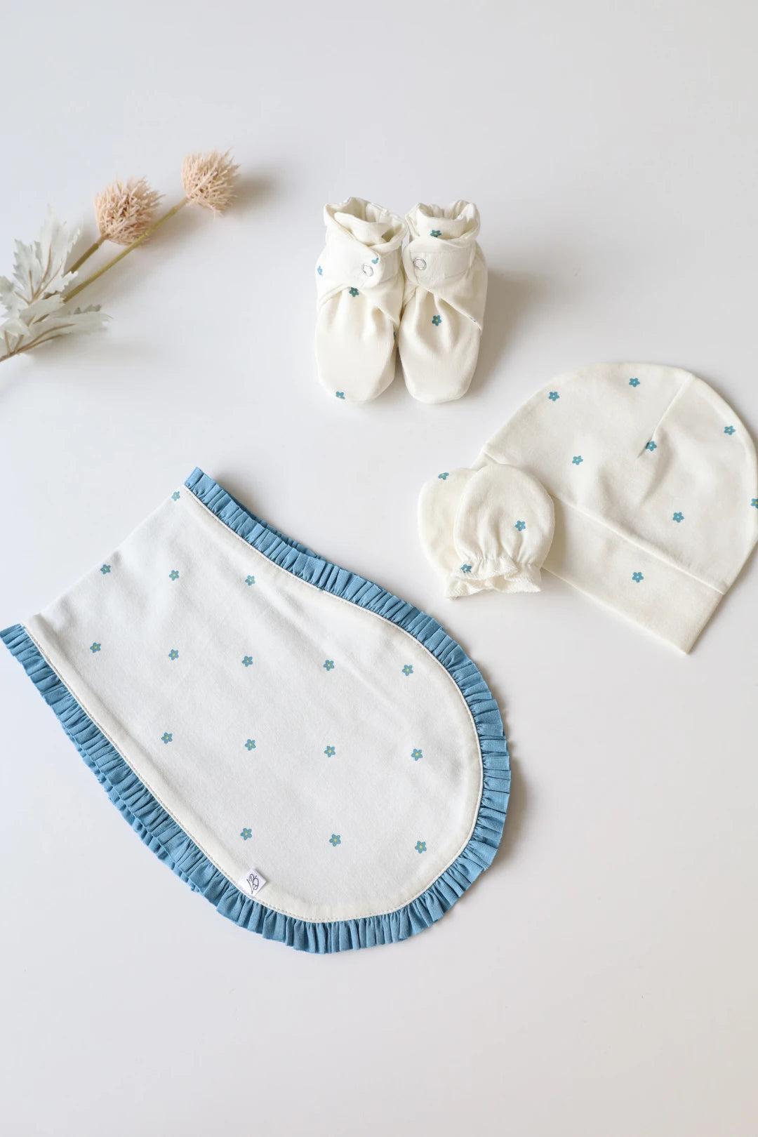 Quad Dew-Cap Mittens Booties and Burp Cloth Combo