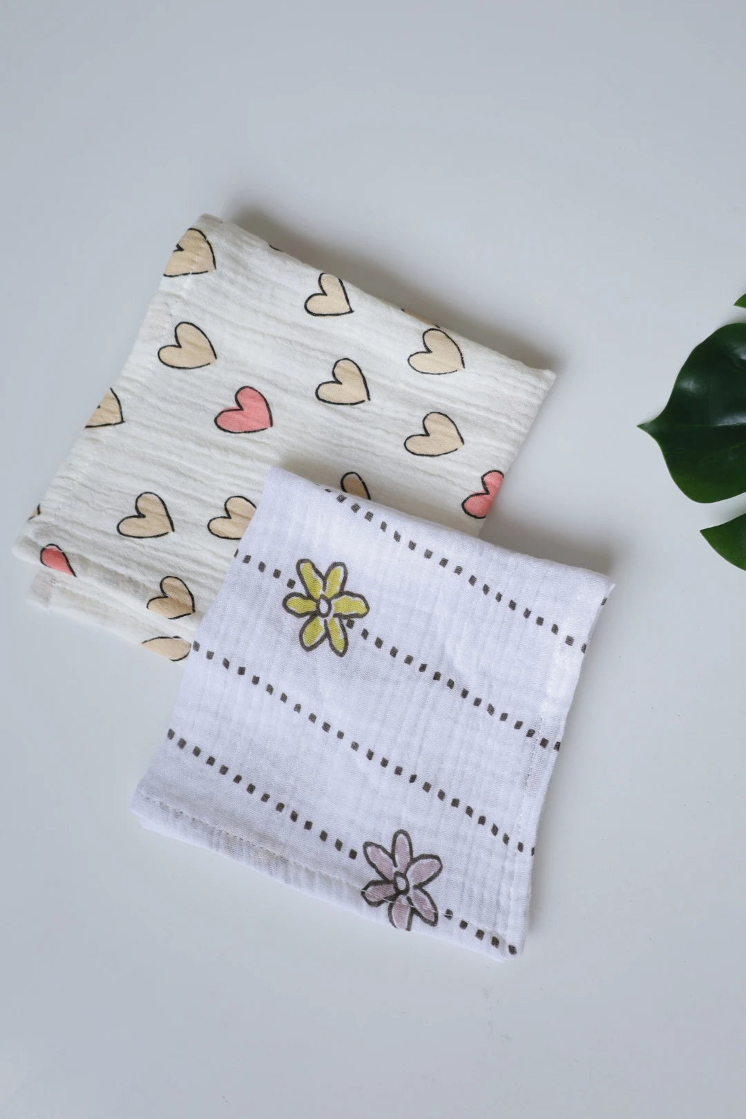 Rosy-Daisy-Muslin-Baby-Wipes-Pack-of-2