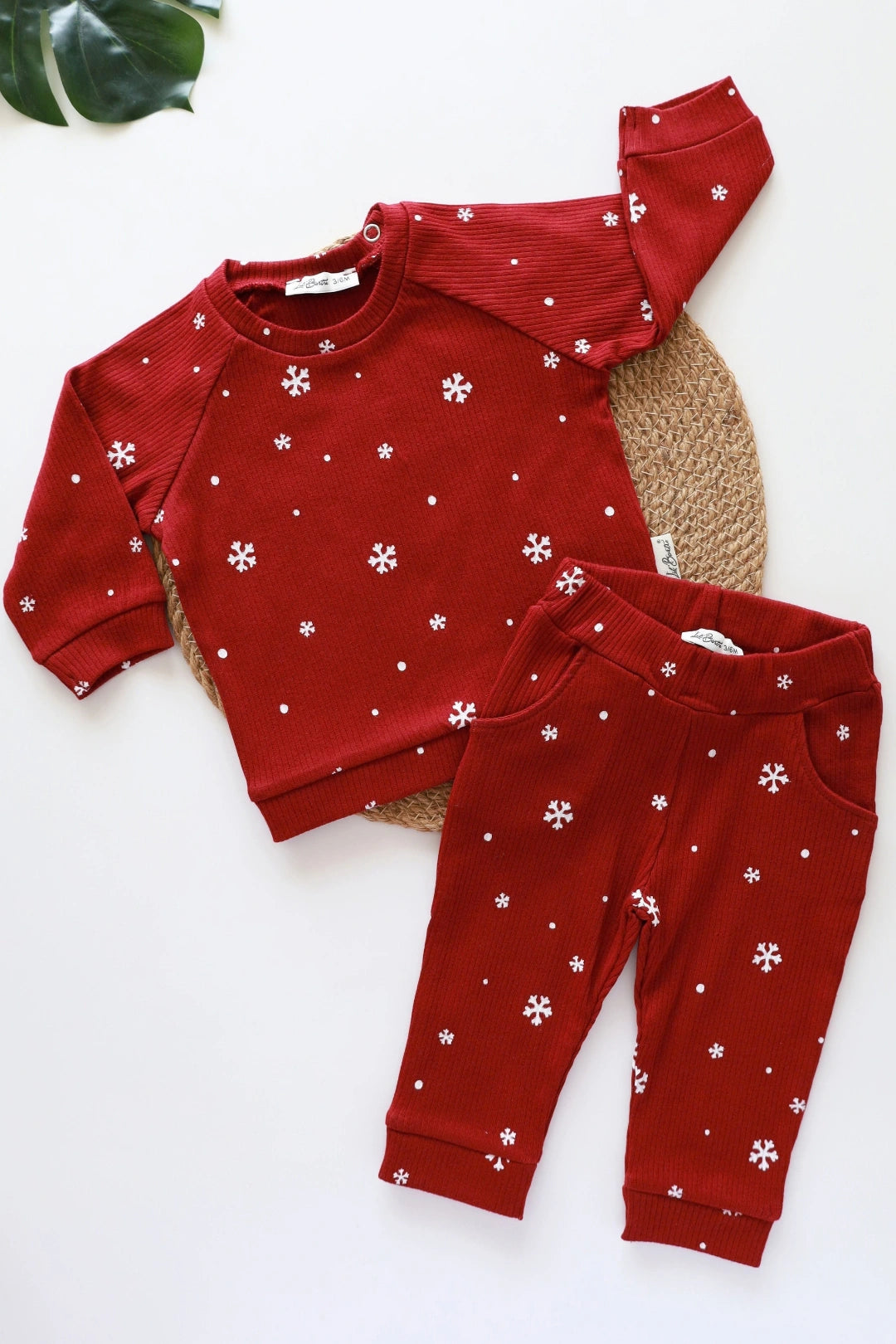 Snowy-Snuggle-Kids-T-Shirt-and-Pant-Set