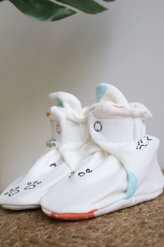 Snug-10-Newborn-Baby-Booties-and-Socks