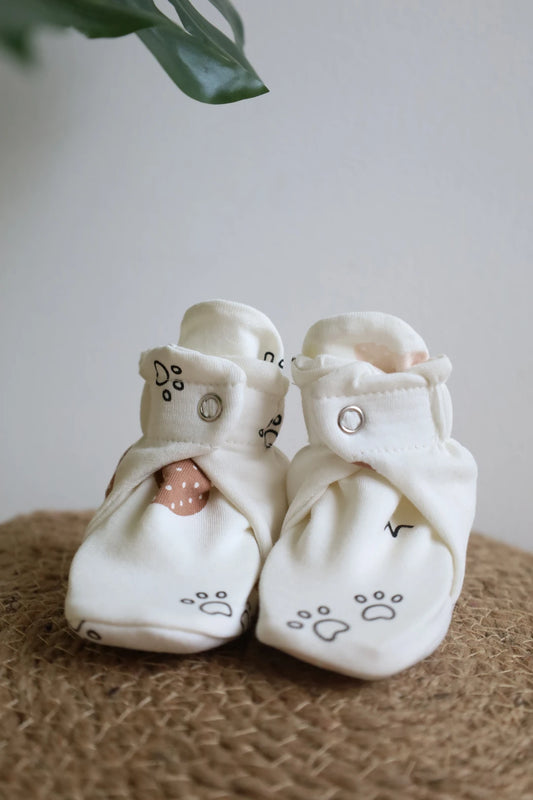 Snug-12-Newborn-Baby-Booties-and-Socks