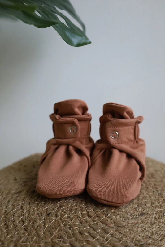Snug-14-Newborn-Baby-Booties-and-Socks