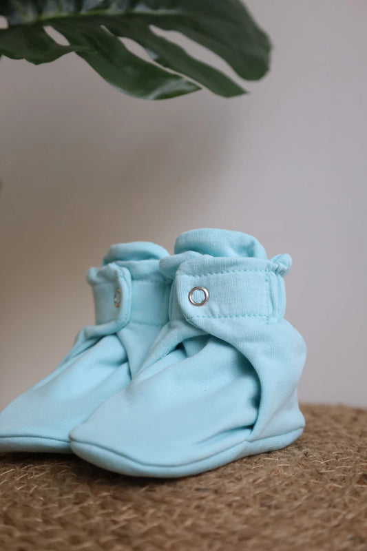Snug-16-Newborn-Baby-Booties-and-Socks