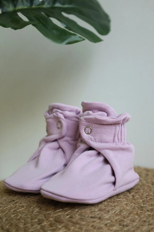 Snug-17-Newborn-Baby-Booties-and-Socks