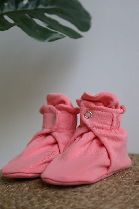 Snug-21-Newborn-Baby-Booties-and-Socks