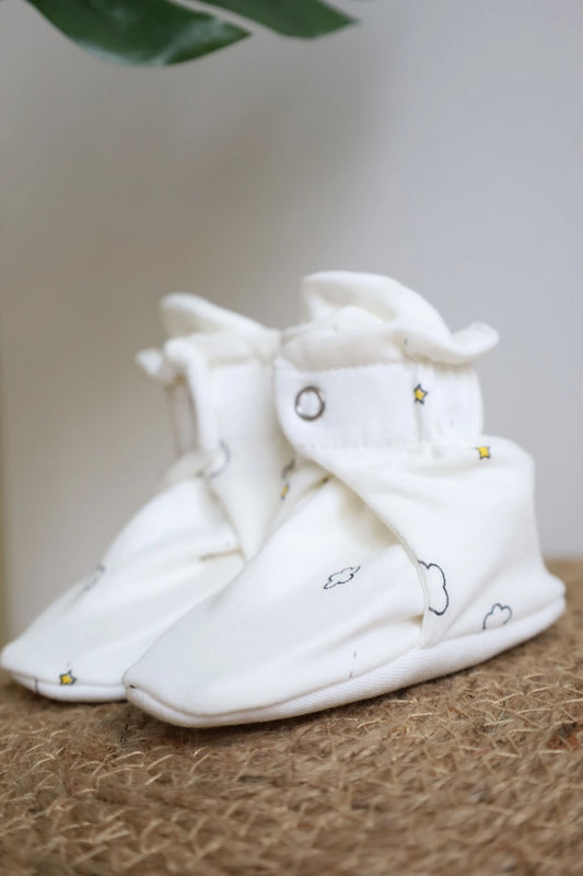 Snug-4-Newborn-Baby-Booties-and-Socks