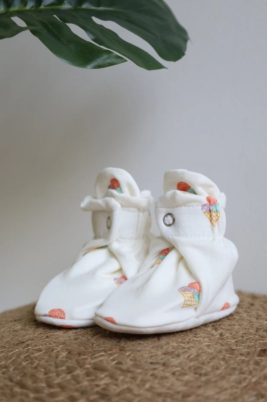 Snug-5-Newborn-Baby-Booties-and-Socks