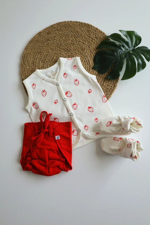 Berry-Newborn-Clothes-Set