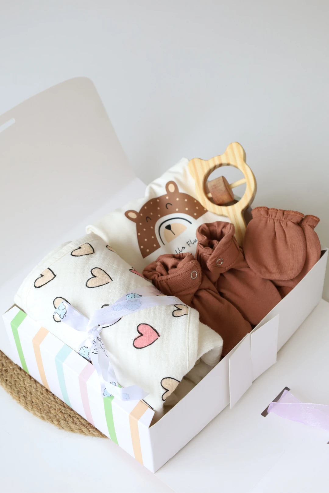 Charming-Cab-Combo-Newborn-Essentials-Gift-Combo