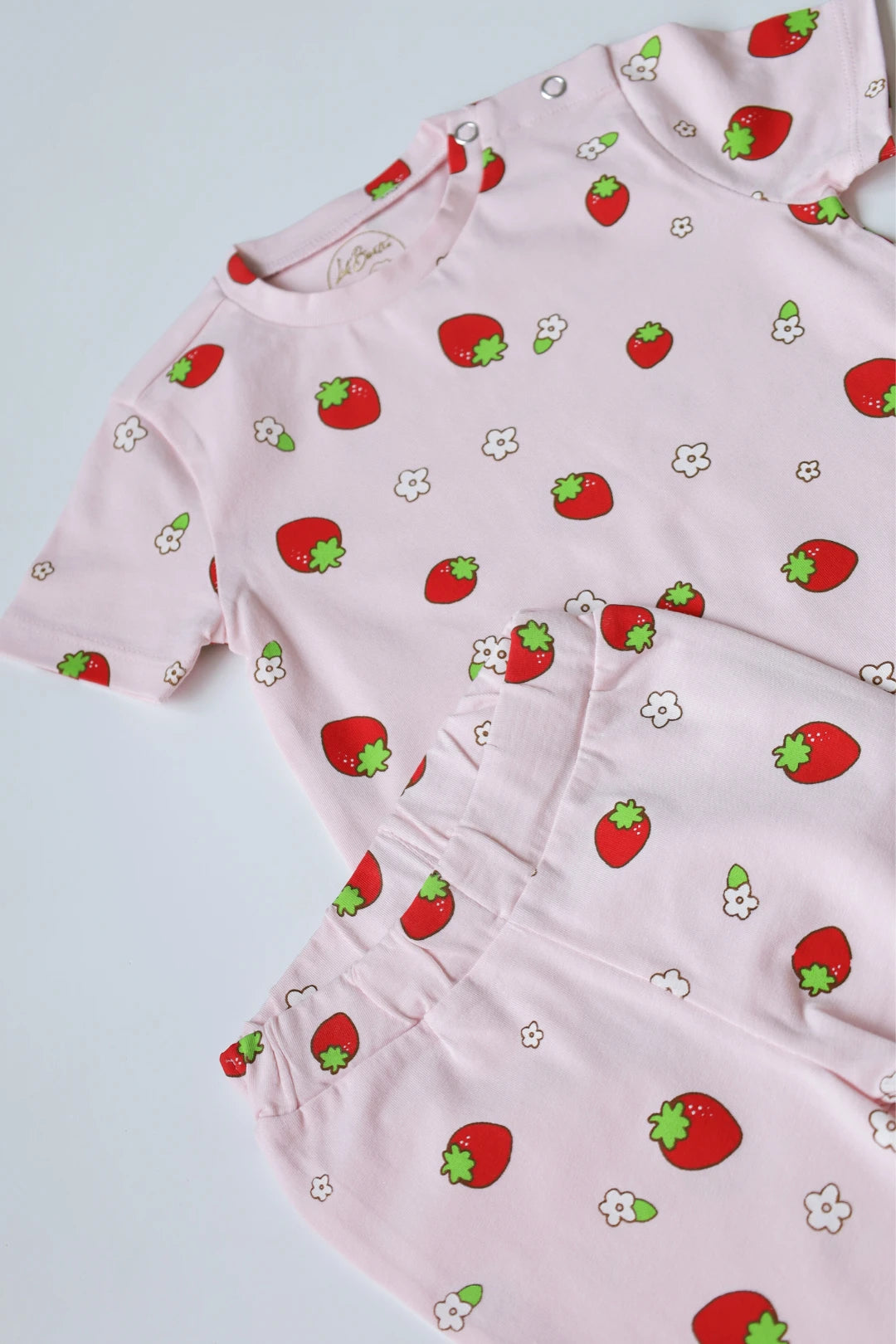 Fragaria-Kids-T-Shirt-and-Pant-Set