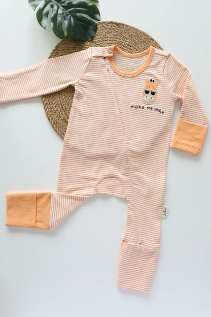 Giraffe-Suit-Newborn-Baby-Sleepsuit