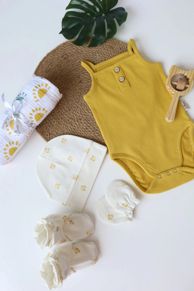 Golden-Glow-Bundle-Newborn-Essentials-Gift-Combo