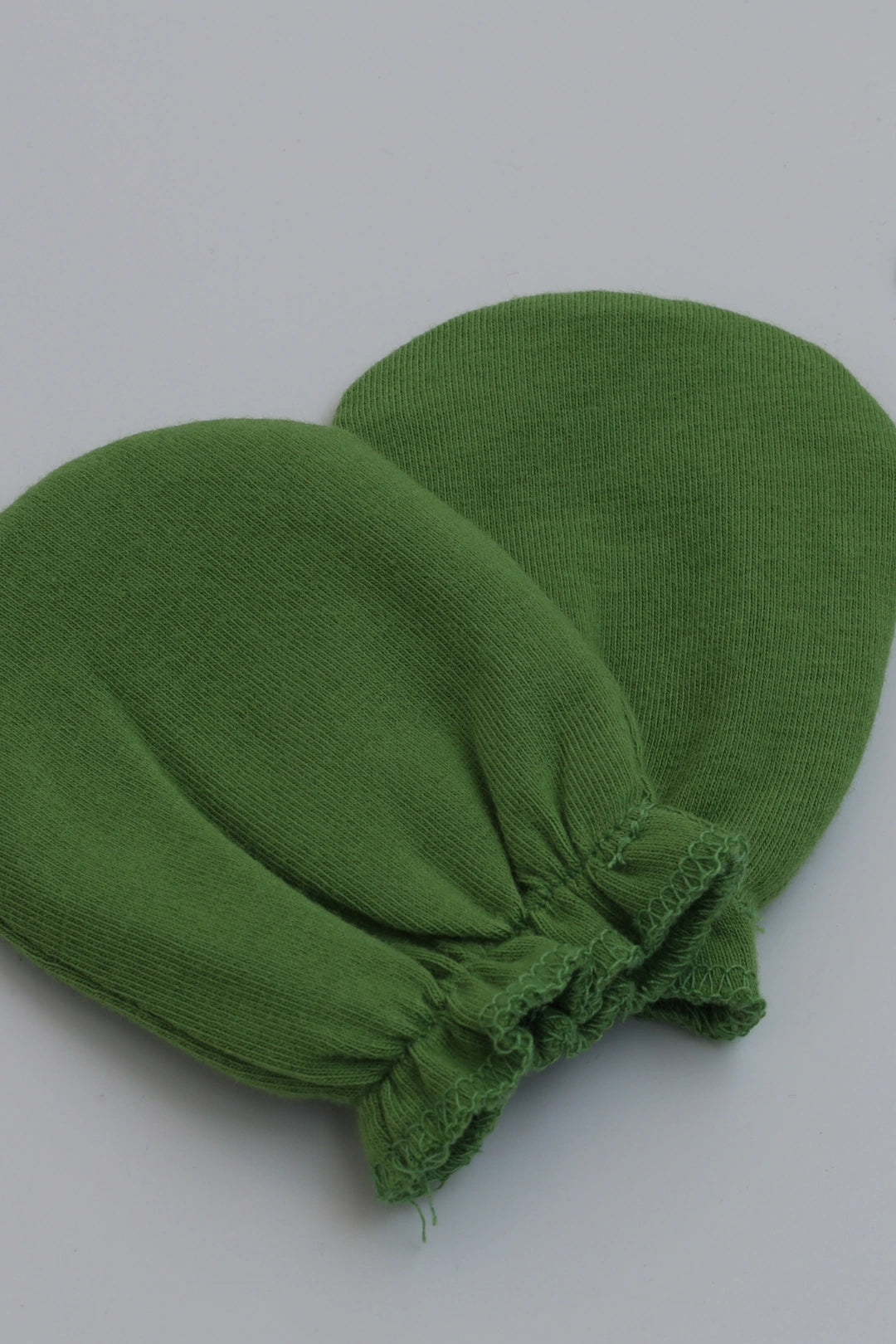 Green-Mits-Newborn-Mittens