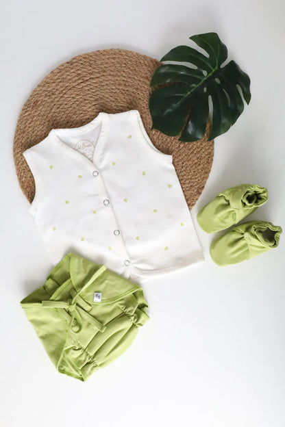 GreenLilHearts-Newborn-Clothes-Set