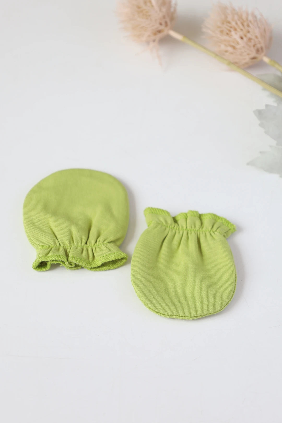 Little-Sprout-Baby-Mittens