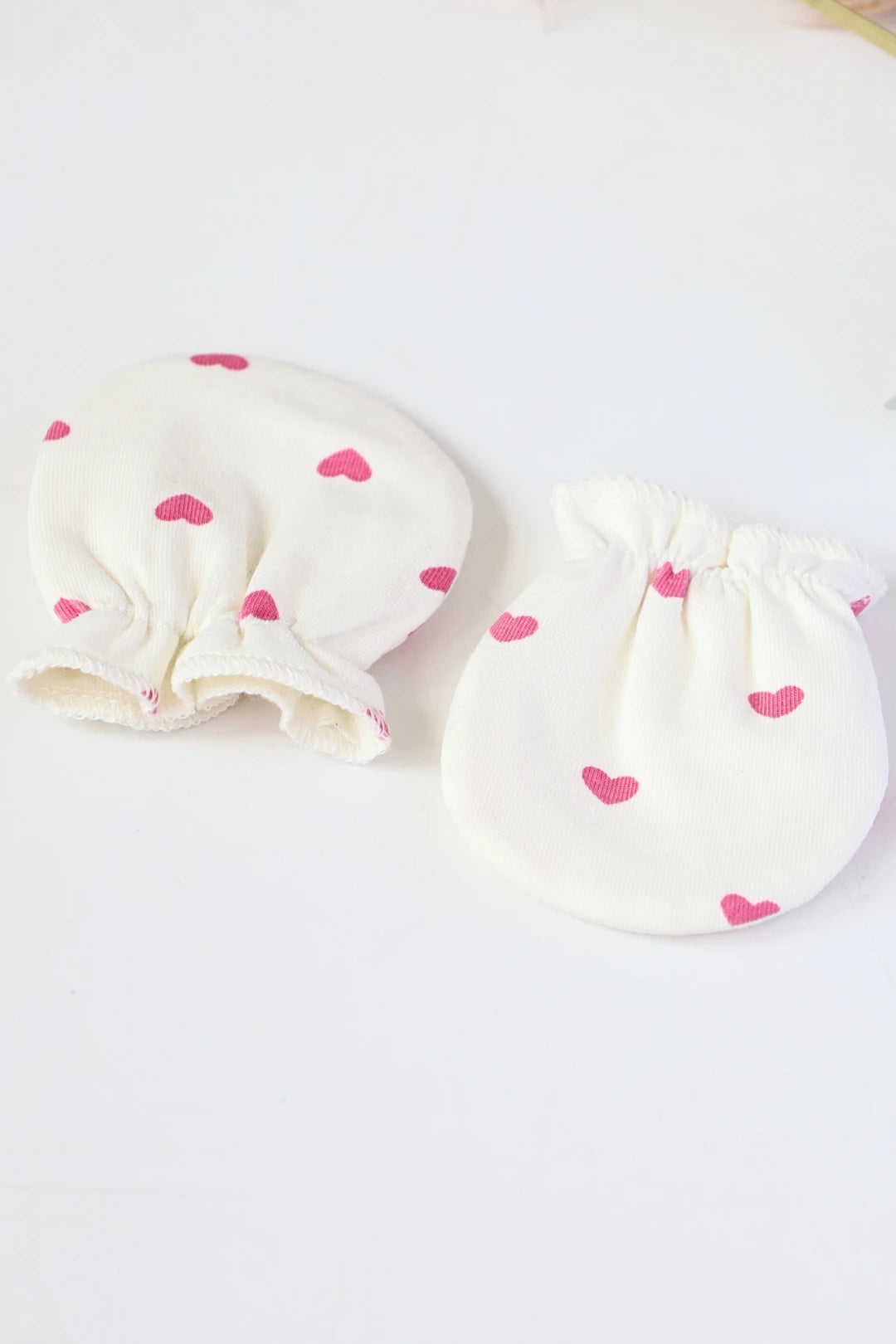 Love-Bud-Baby-Mittens