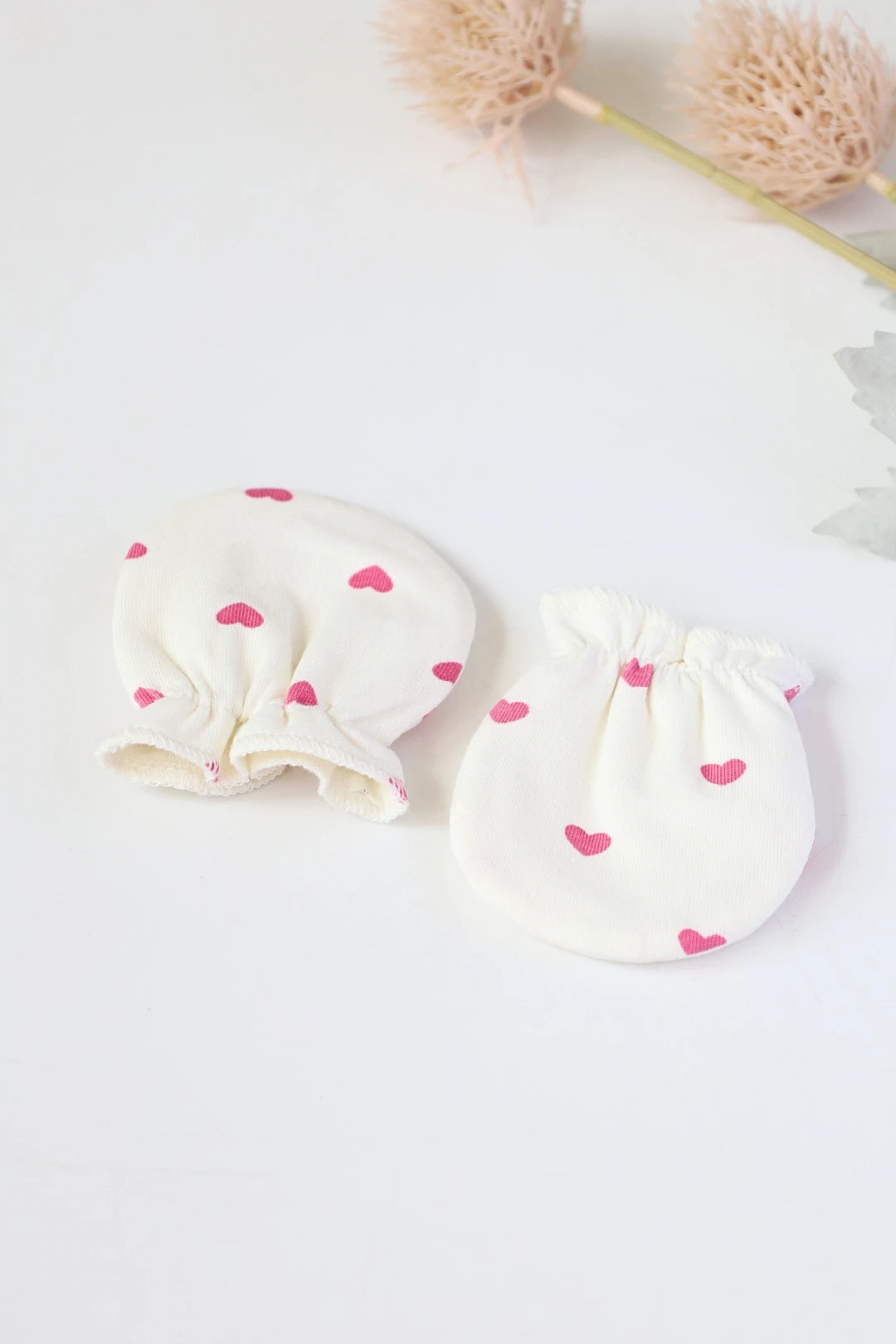 Love-Bud-Baby-Mittens