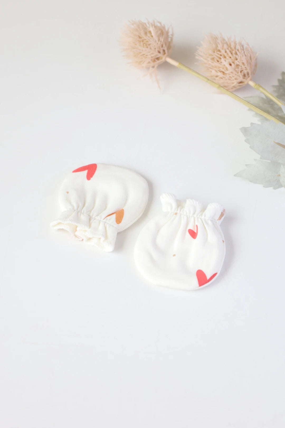 Love-Sprinkle-Baby-Mittens