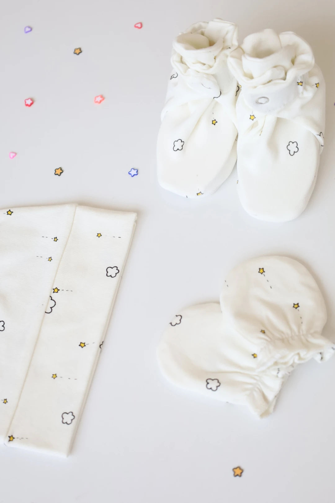 Newborn-Baby-Cap-Mittens-Booties-Set-Trio-Cloud