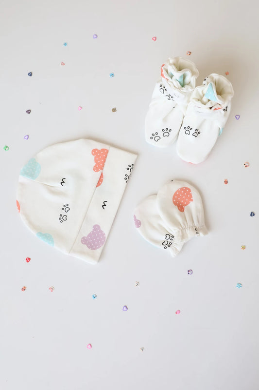 Newborn-Baby-Cap-Mittens-Booties-Set-Trio-Cub