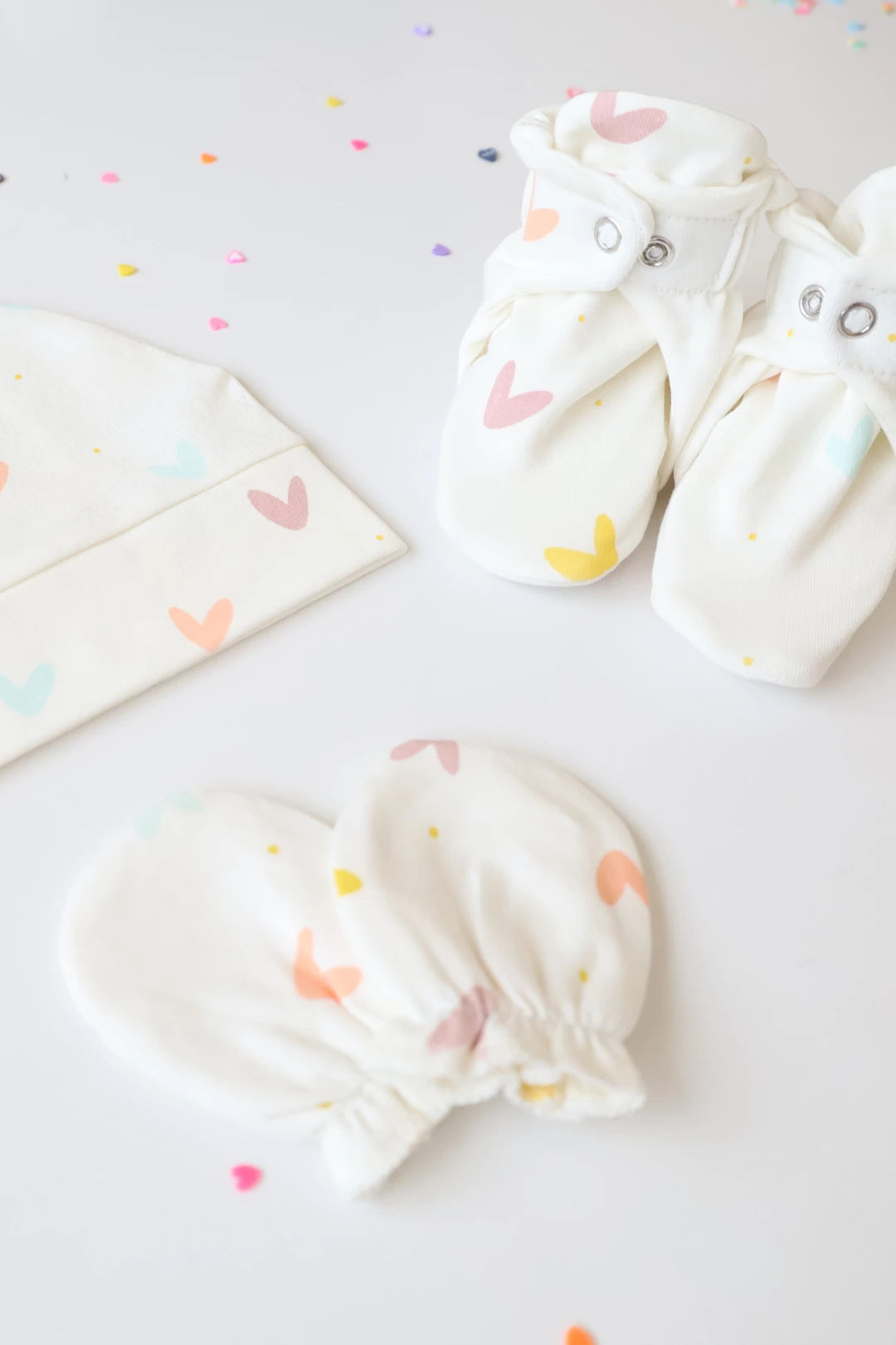 Newborn-Baby-Cap-Mittens-Booties-Set-Trio-Cupid