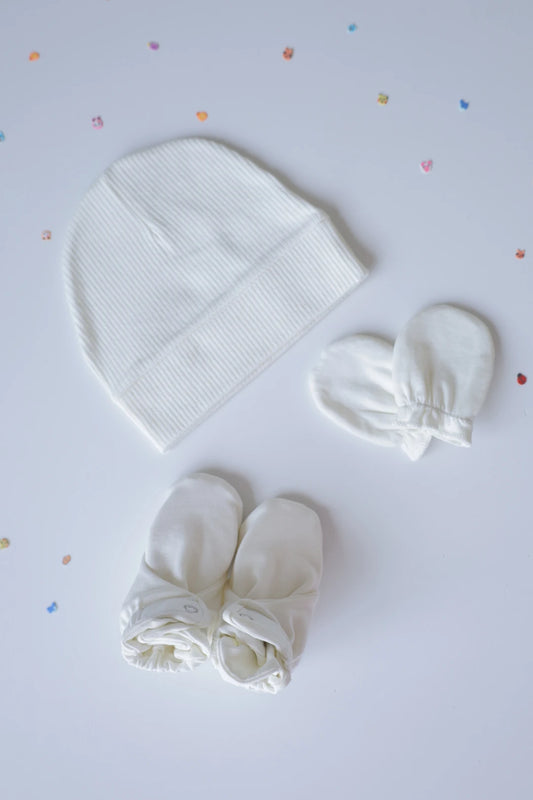 Newborn-Baby-Cap-Mittens-Booties-Set-Trio-Pearl