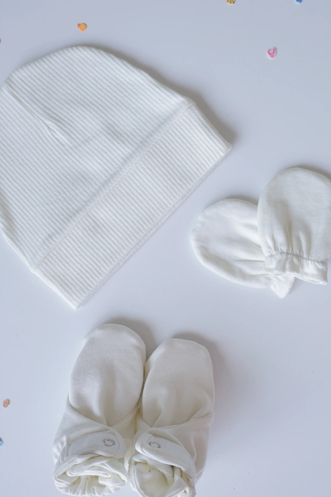 Newborn-Baby-Cap-Mittens-Booties-Set-Trio-Pearl