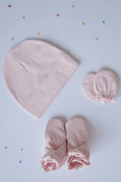 Newborn-Baby-Cap-Mittens-Booties-Set-Trio-Rose