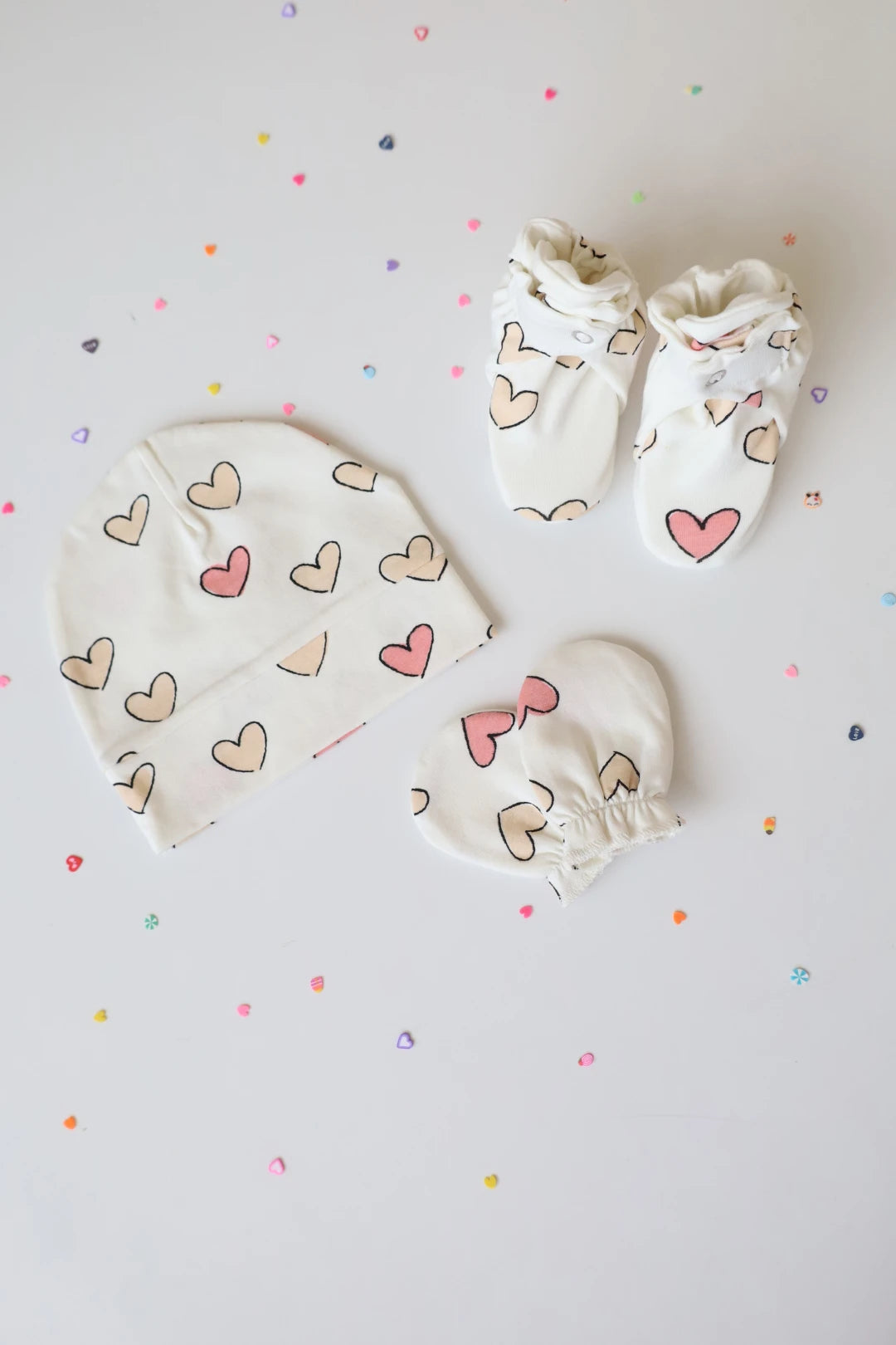 Newborn-Baby-Cap-Mittens-Booties-Set-Trio-Rosy
