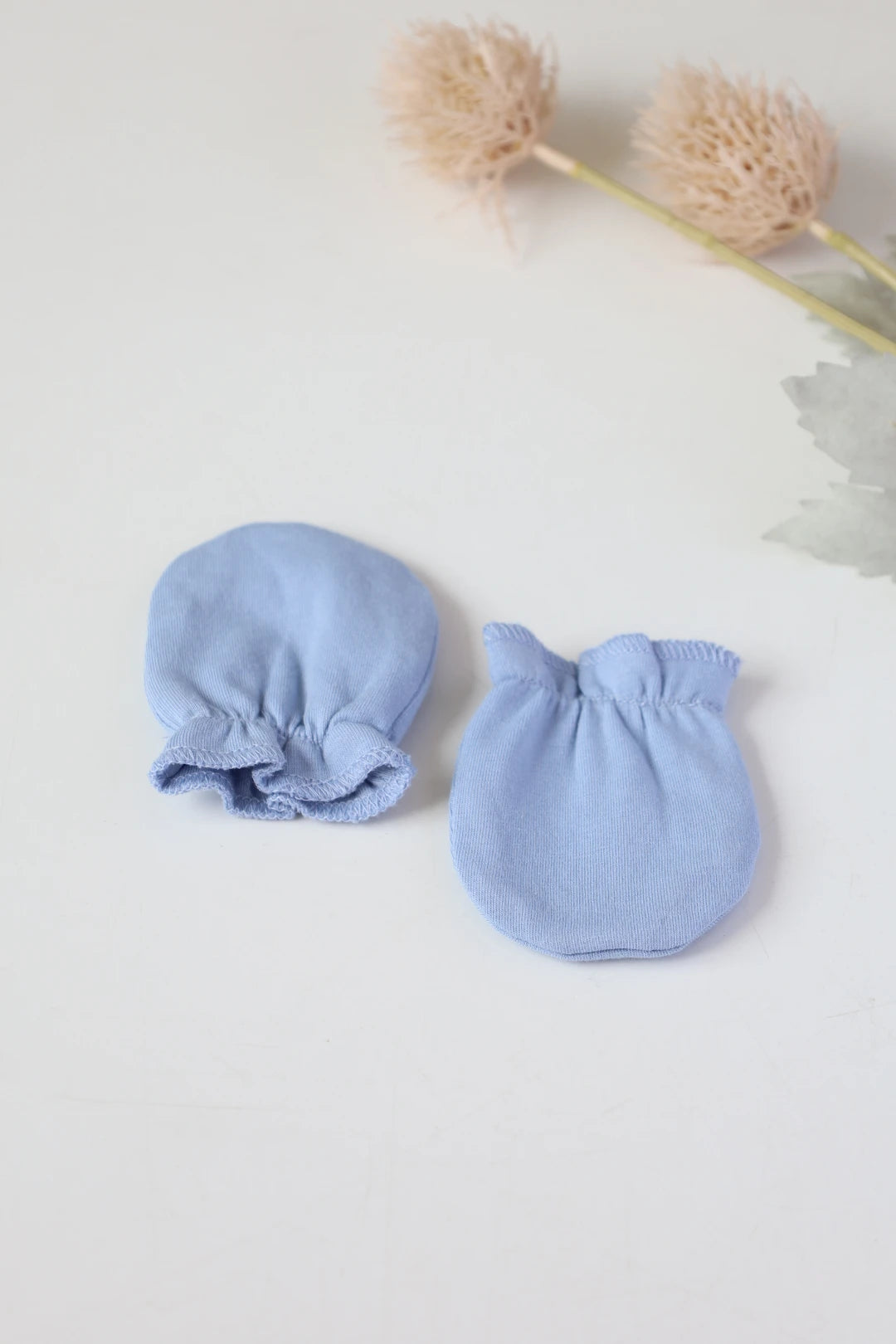 Ocean-Wink-Baby-Mittens