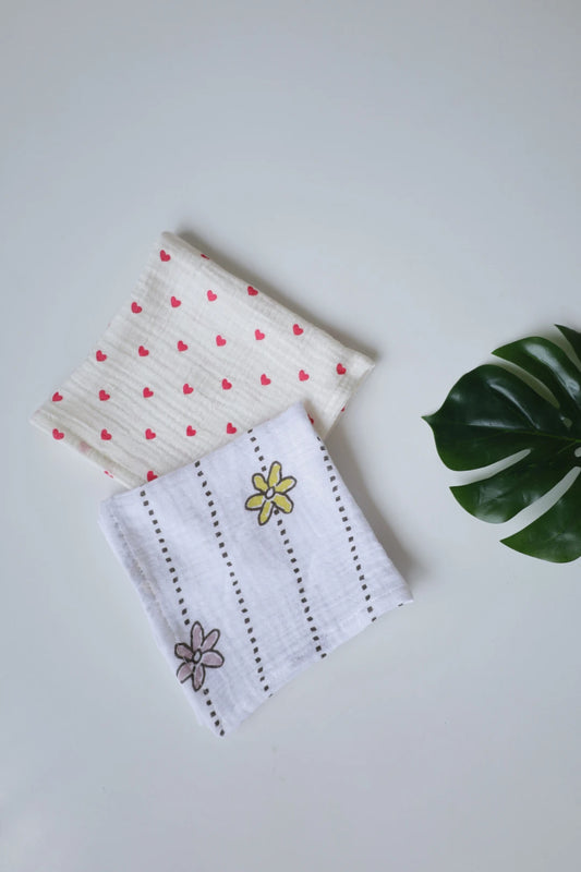 Petal-Heart-Muslin-Baby-Wipes-Pack-of-2