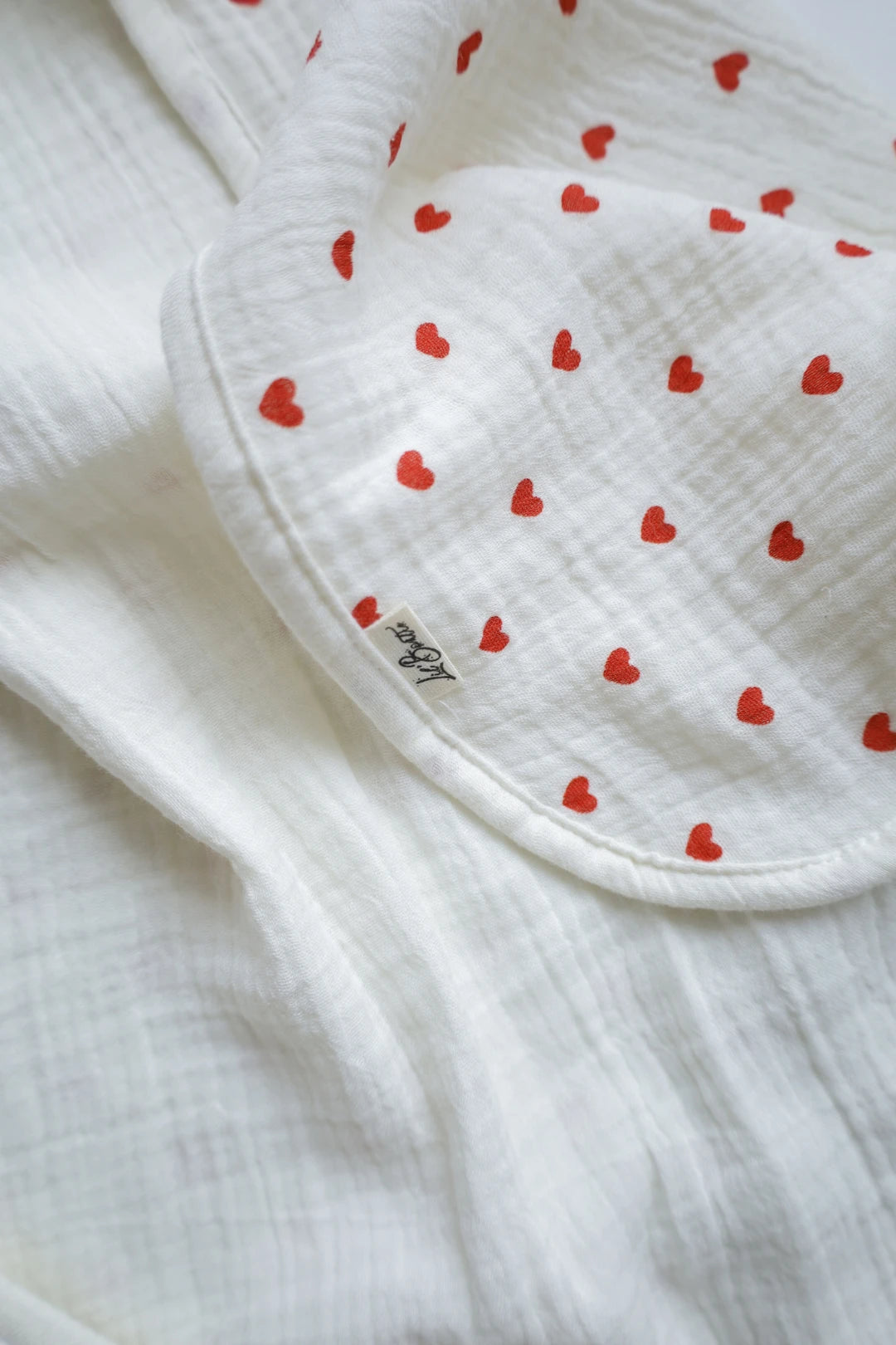 Red-Heart-Muslin-Hooded-Baby-Towel