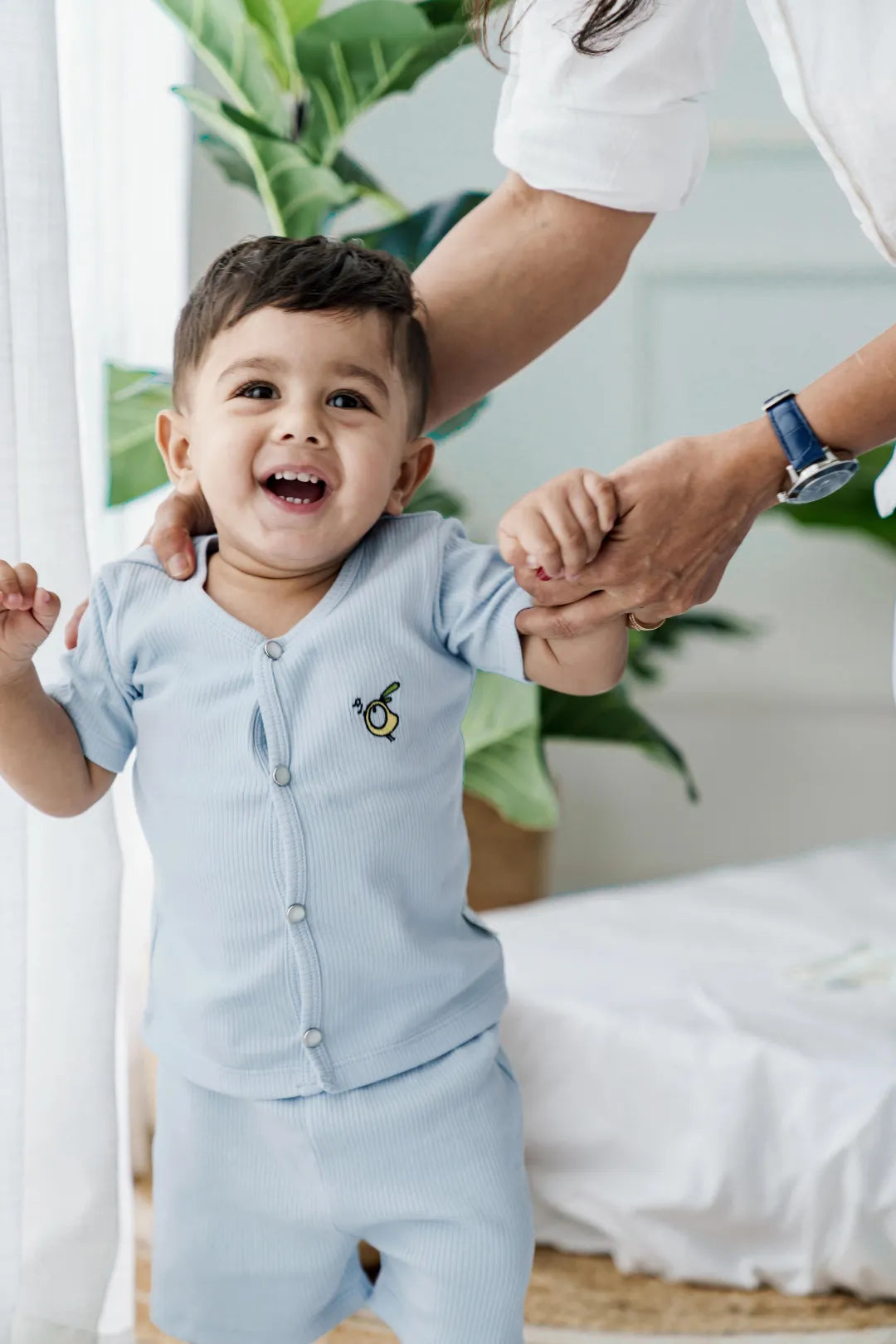 Robin-Unisex-Kids-Top-and-Shorts