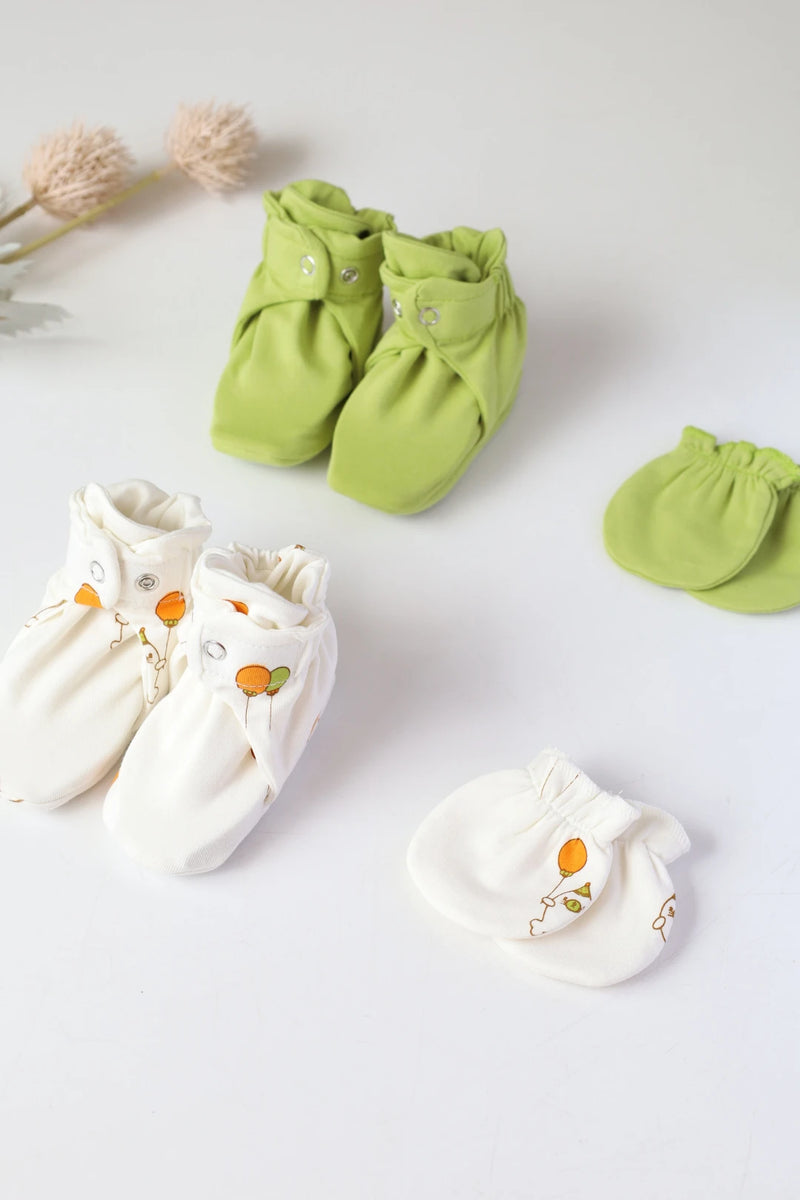 Seal-Pop-Baby-Mittens-and-Booties