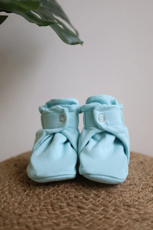 Snug-16-Newborn-Baby-Booties-and-Socks