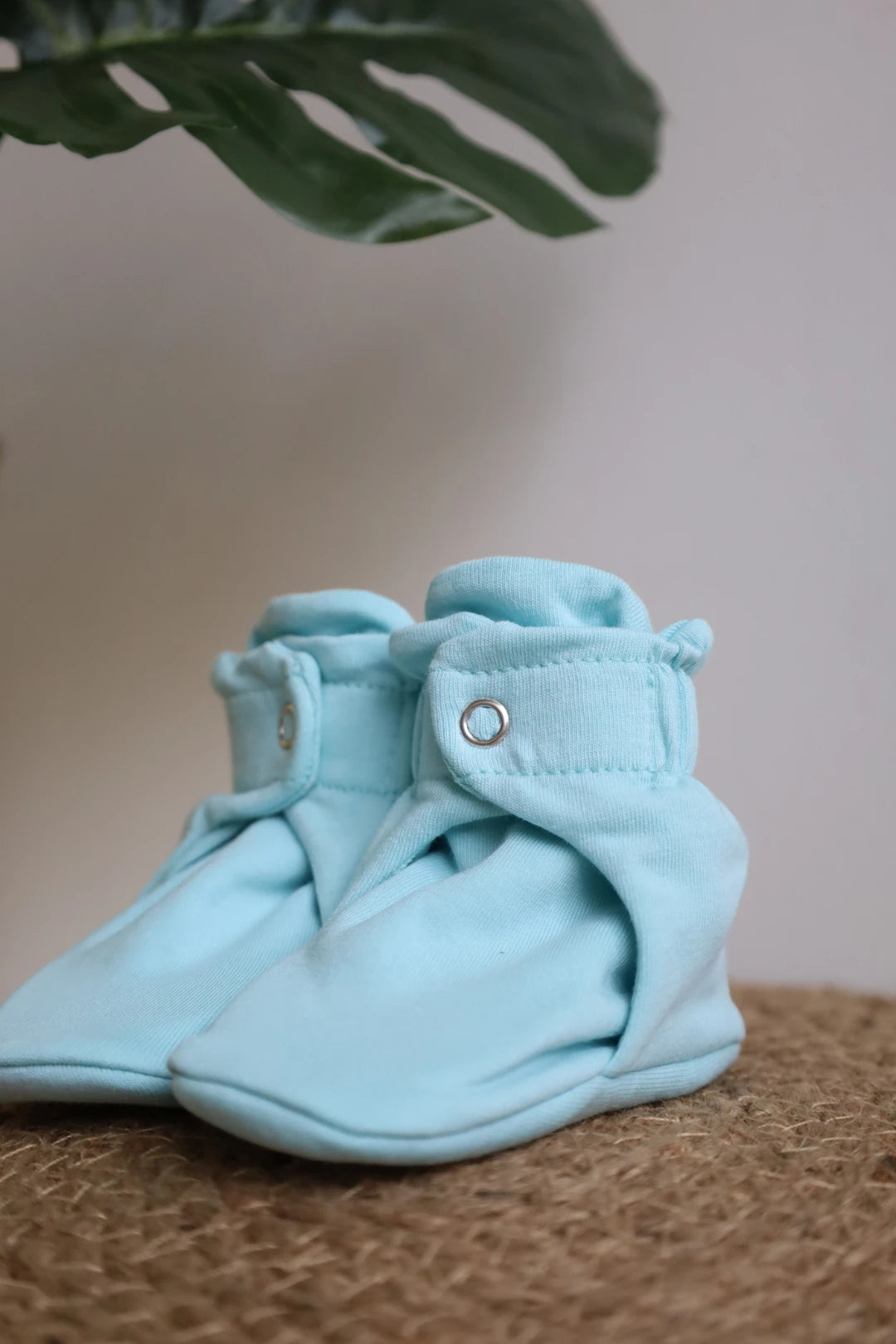 Snug-16-Newborn-Baby-Booties-and-Socks