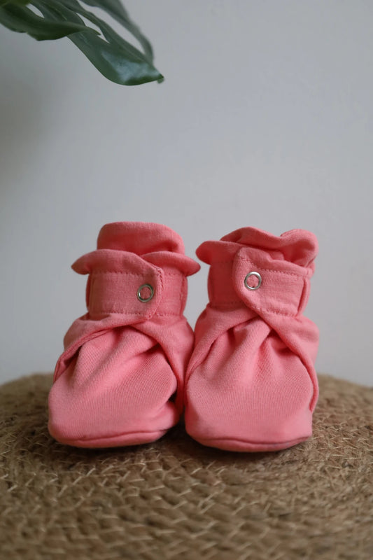 Snug-21-Newborn-Baby-Booties-and-Socks