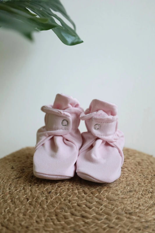 Snug-22-Newborn-Baby-Booties-and-Socks