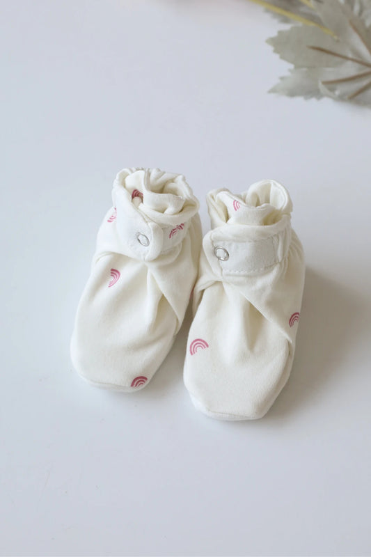Snug-25-Newborn-Baby-Booties-and-Socks