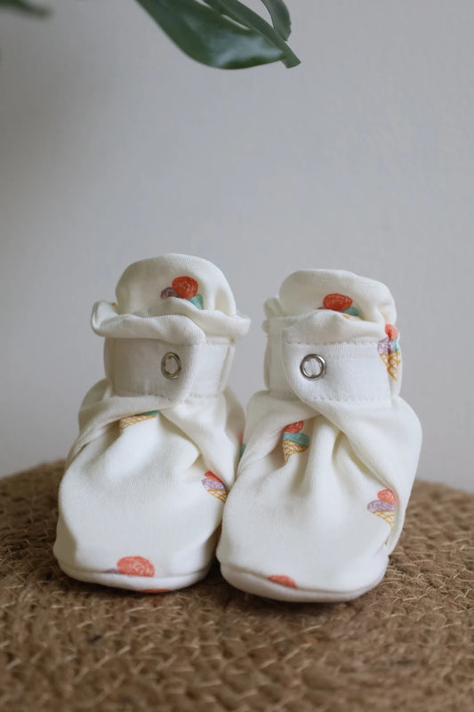 Snug-5-Newborn-Baby-Booties-and-Socks