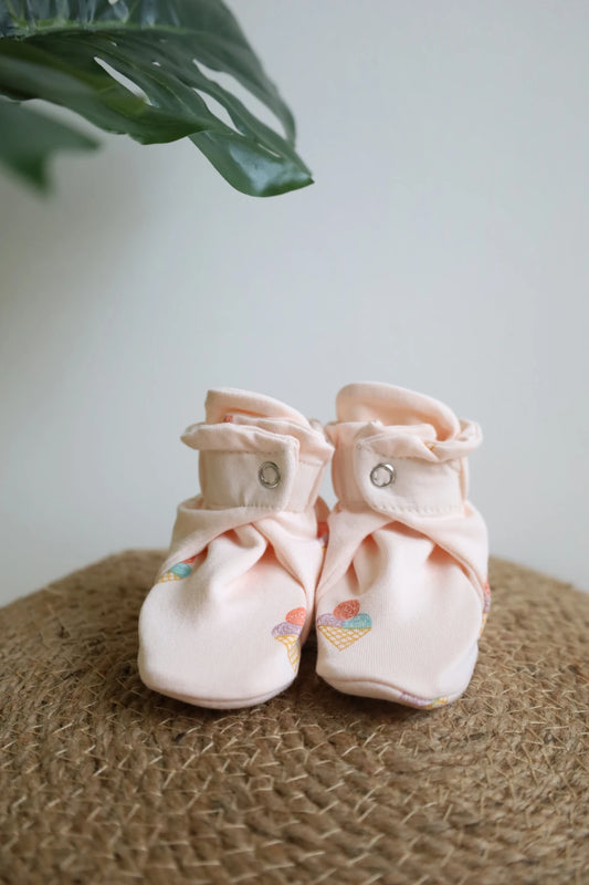 Snug-6-Newborn-Baby-Booties-and-Socks